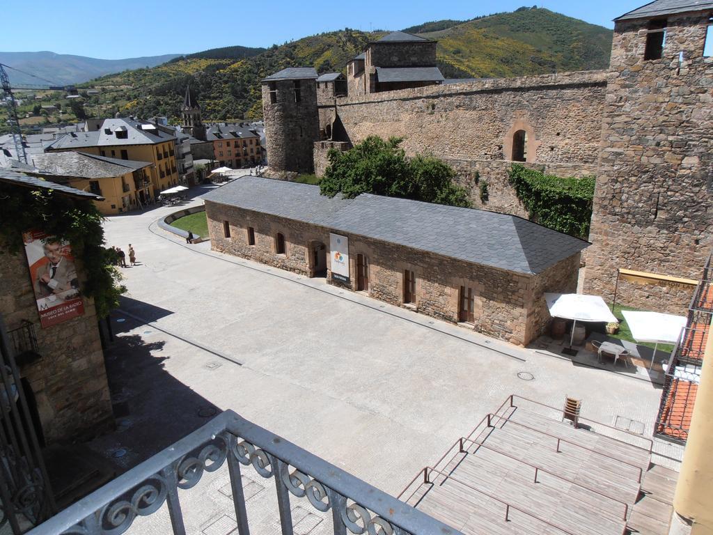 Hostal Virgen de la Encina Ponferrada Habitación foto