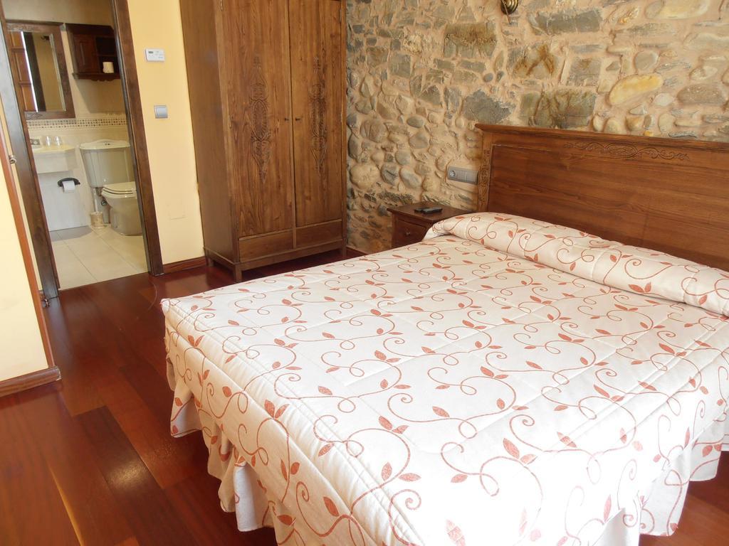 Hostal Virgen de la Encina Ponferrada Habitación foto