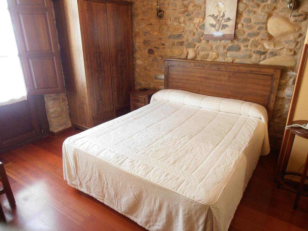 Hostal Virgen de la Encina Ponferrada Habitación foto