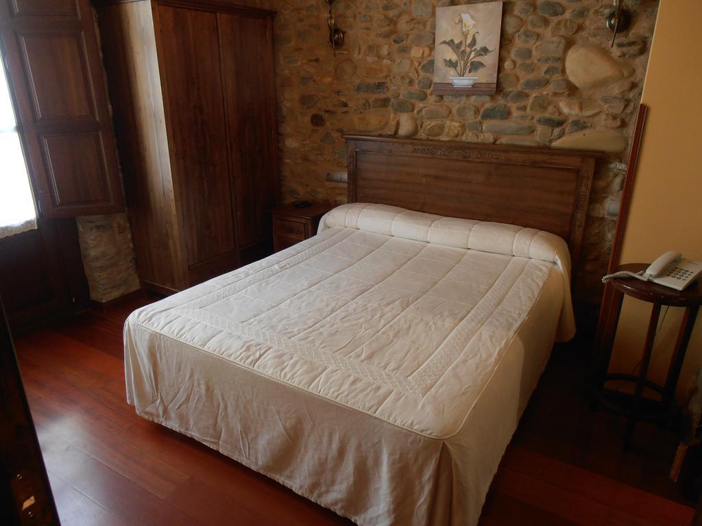 Hostal Virgen de la Encina Ponferrada Habitación foto